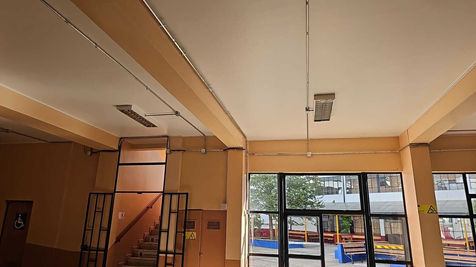 Instalación de Sistemas de Seguridad Eléctrica - Implementación de sistemas de seguridad eléctrica para proteger instalaciones y personas.